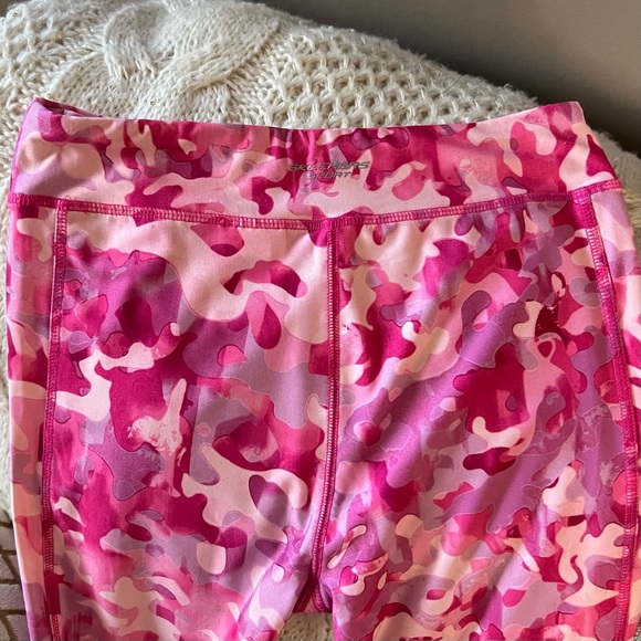 Girls SKECHERS Pink Camo ATHLETIC Workout LEGGINGS With LACE UP Sides XL - Picture 11 of 16
